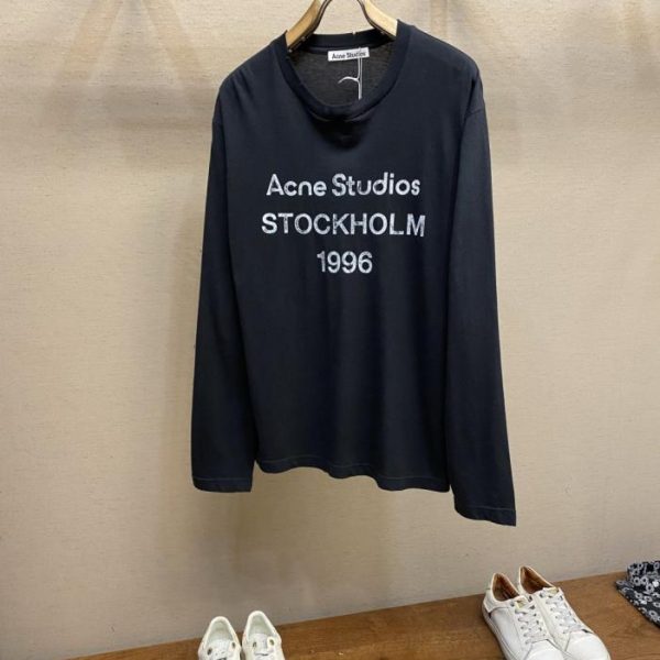 designer,replica,clothing,fake,1:1,lv,luxury,high quality Acne Studios Early Spring Collection Retro Distressed Airbrush Damaged Long-Sleeve Badge Print T-Shirt (Q9Q4V)