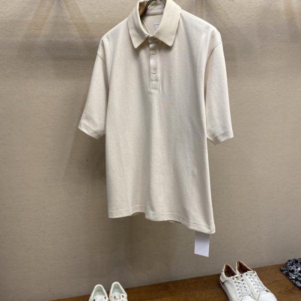 designer,replica,clothing,fake,1:1,lv,luxury,high quality Bottega Veneta’s new loose-fitting polo shirt features a pique knit composite fabric and a patchwork design that creates a flattering silhouette. The stylish, relaxed fit is perfect for a fashionable look. (G0I97)