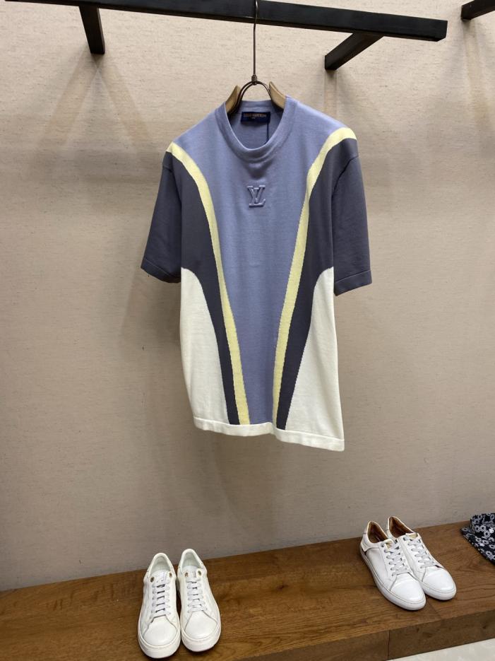 designer,replica,clothing,fake,1:1,lv,luxury,high quality LV Summer New Arrival: Color-blocked Knit T-shirt with Embossed Logo (T4QTN) designer,replica,clothing,fake,1:1,lv,luxury,high quality LV Summer New Arrival: Color-blocked Knit T-shirt with Embossed Logo (T4QTN)