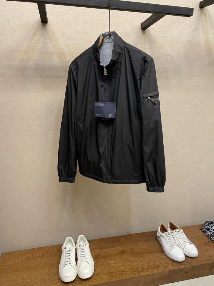 designer,replica,clothing,fake,1:1,lv,luxury,high quality Prada’s new men’s casual custom reversible jacket (YARO4) designer,replica,clothing,fake,1:1,lv,luxury,high quality Prada’s new men’s casual custom reversible jacket (YARO4)