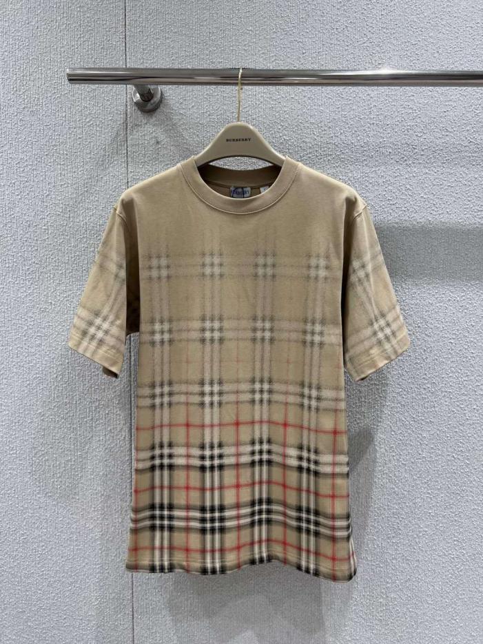 designer,replica,clothing,fake,1:1,lv,luxury,high quality Burberry Early Spring New Arrival Gradient Plaid Crew Neck Short Sleeve T-Shirt (F62M2) designer,replica,clothing,fake,1:1,lv,luxury,high quality Burberry Early Spring New Arrival Gradient Plaid Crew Neck Short Sleeve T-Shirt (F62M2)