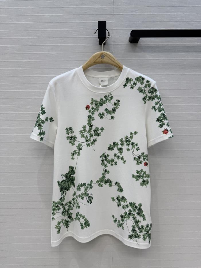 designer,replica,clothing,fake,1:1,lv,luxury,high quality Dior Early Spring New Arrival: Clover and Ladybug Print Short-Sleeve T-Shirt (BC027) designer,replica,clothing,fake,1:1,lv,luxury,high quality Dior Early Spring New Arrival: Clover and Ladybug Print Short-Sleeve T-Shirt (BC027)