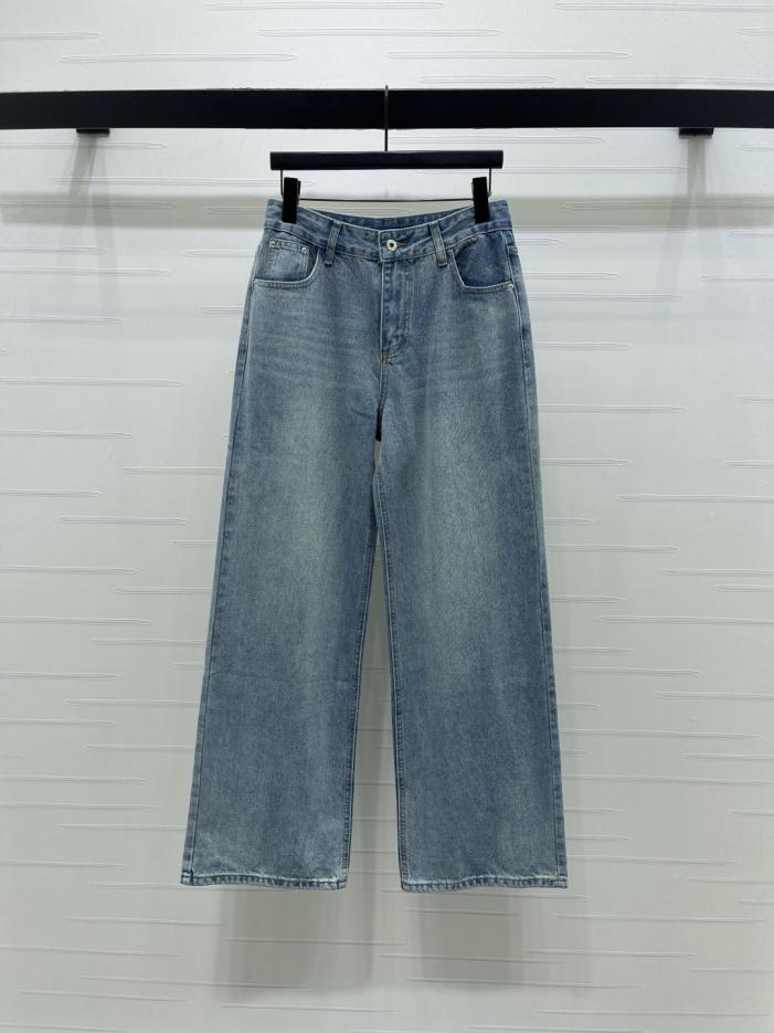 designer,replica,clothing,fake,1:1,lv,luxury,high quality MiuMiu’s latest early spring collection: Heart-shaped wide-leg jeans (FE867) designer,replica,clothing,fake,1:1,lv,luxury,high quality MiuMiu’s latest early spring collection: Heart-shaped wide-leg jeans (FE867)