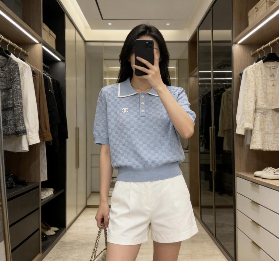 designer,replica,clothing,fake,1:1,lv,luxury,high quality CHANEL’s latest early spring collection Polo knit short-sleeved shirt (MN61N) designer,replica,clothing,fake,1:1,lv,luxury,high quality CHANEL’s latest early spring collection Polo knit short-sleeved shirt (MN61N)