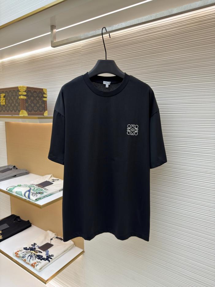 designer,replica,clothing,fake,1:1,lv,luxury,high quality Loewe short-sleeved shirt with embroidered logo on the chest (E77MX) designer,replica,clothing,fake,1:1,lv,luxury,high quality Loewe short-sleeved shirt with embroidered logo on the chest (E77MX)