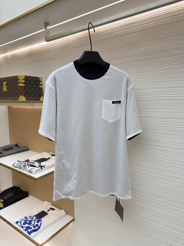 designer,replica,clothing,fake,1:1,lv,luxury,high quality Prada Reversible Logo Short-Sleeve T-Shirt (845AR) designer,replica,clothing,fake,1:1,lv,luxury,high quality Prada Reversible Logo Short-Sleeve T-Shirt (845AR)