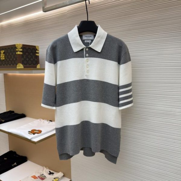 designer,replica,clothing,fake,1:1,lv,luxury,high quality THOM BROWNE POLO Wide Striped Short-Sleeve T-Shirt (XQTMU)