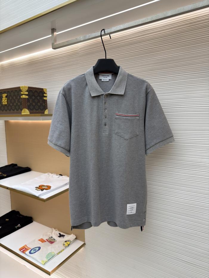 designer,replica,clothing,fake,1:1,lv,luxury,high quality THOM BROWNE Pocket and Slit Hem Polo Shirt (73E7J) designer,replica,clothing,fake,1:1,lv,luxury,high quality THOM BROWNE Pocket and Slit Hem Polo Shirt (73E7J)