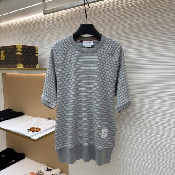 designer,replica,clothing,fake,1:1,lv,luxury,high quality THOM BROWNE Short Crew Neck (QZ2O3)