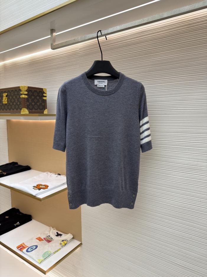 designer,replica,clothing,fake,1:1,lv,luxury,high quality THOM BROWNE Classic Knit Short-Sleeve T-Shirt (QG7X8) designer,replica,clothing,fake,1:1,lv,luxury,high quality THOM BROWNE Classic Knit Short-Sleeve T-Shirt (QG7X8)
