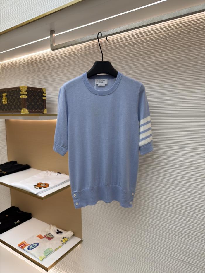 designer,replica,clothing,fake,1:1,lv,luxury,high quality THOM BROWNE Classic Knit Short-Sleeve T-Shirt (D089N) designer,replica,clothing,fake,1:1,lv,luxury,high quality THOM BROWNE Classic Knit Short-Sleeve T-Shirt (D089N)