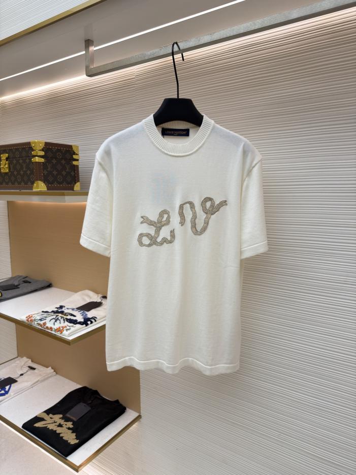 designer,replica,clothing,fake,1:1,lv,luxury,high quality LOUIS VUITTON Ribbon Embroidered Knitted Short-Sleeve T-Shirt (83VKZ) designer,replica,clothing,fake,1:1,lv,luxury,high quality LOUIS VUITTON Ribbon Embroidered Knitted Short-Sleeve T-Shirt (83VKZ)