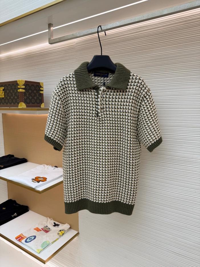 designer,replica,clothing,fake,1:1,lv,luxury,high quality LOUIS VUITTON Color Block Jacquard Knit Short-Sleeve Polo Shirt (VVXB8) designer,replica,clothing,fake,1:1,lv,luxury,high quality LOUIS VUITTON Color Block Jacquard Knit Short-Sleeve Polo Shirt (VVXB8)