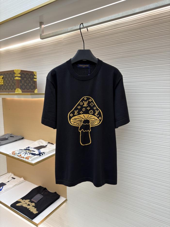 designer,replica,clothing,fake,1:1,lv,luxury,high quality LOUIS VUITTON Mushroom Knit Intarsia Crew Neck Short Sleeve T-Shirt (AYHSB) designer,replica,clothing,fake,1:1,lv,luxury,high quality LOUIS VUITTON Mushroom Knit Intarsia Crew Neck Short Sleeve T-Shirt (AYHSB)