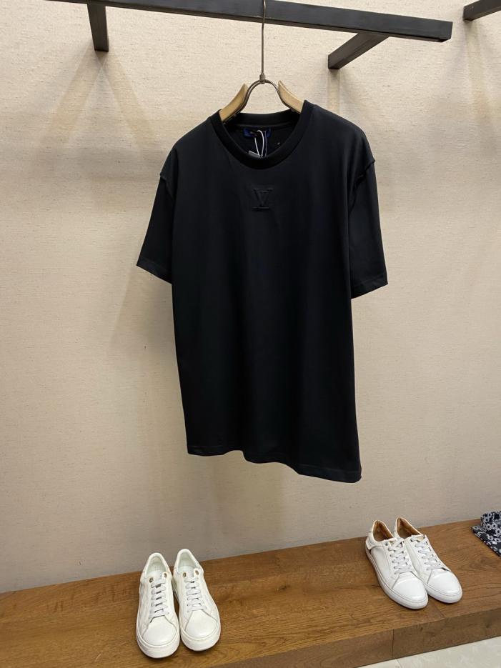 designer,replica,clothing,fake,1:1,lv,luxury,high quality LV Embossed Crew Neck Short Sleeve T-Shirt (X2RAA) designer,replica,clothing,fake,1:1,lv,luxury,high quality LV Embossed Crew Neck Short Sleeve T-Shirt (X2RAA)