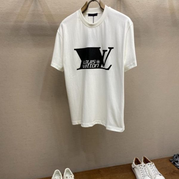 designer,replica,clothing,fake,1:1,lv,luxury,high quality LV racetrack-embossed crew neck short-sleeved shirt (K4YGB)
