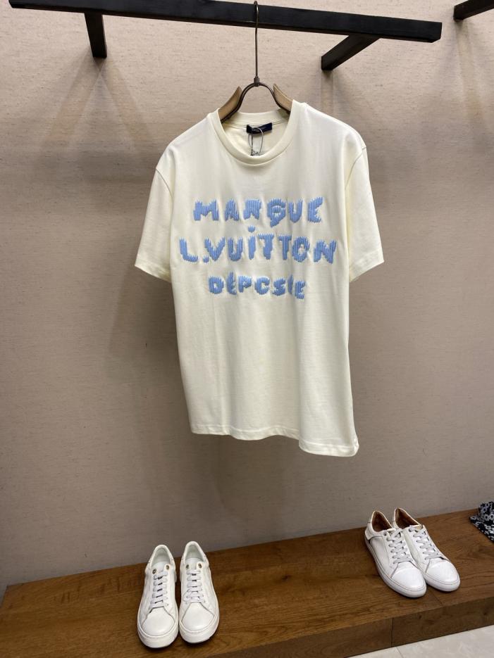 designer,replica,clothing,fake,1:1,lv,luxury,high quality LV Crew Neck Embroidered Letter T-Shirt (LOCHE) designer,replica,clothing,fake,1:1,lv,luxury,high quality LV Crew Neck Embroidered Letter T-Shirt (LOCHE)