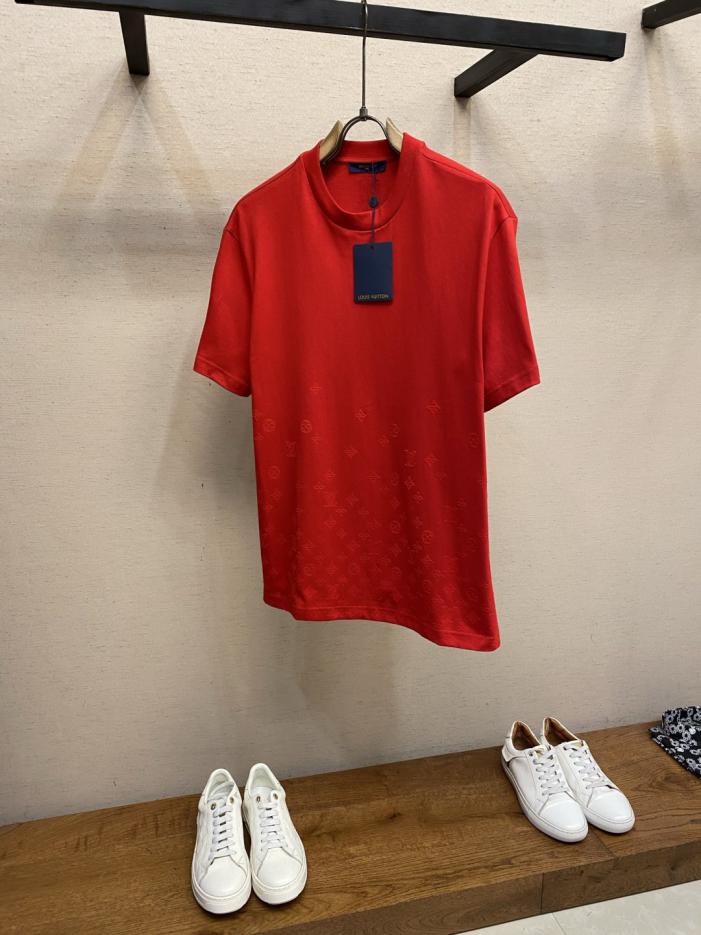 designer,replica,clothing,fake,1:1,lv,luxury,high quality LV Fleece Print Crew Neck Short-Sleeve T-Shirt (RVZZW) designer,replica,clothing,fake,1:1,lv,luxury,high quality LV Fleece Print Crew Neck Short-Sleeve T-Shirt (RVZZW)