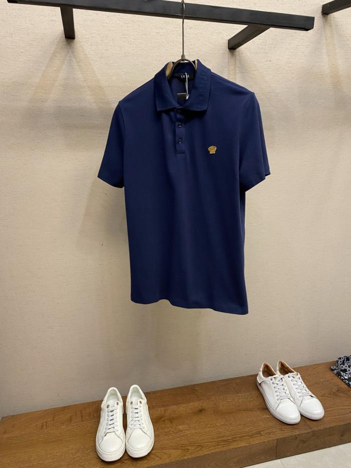 designer,replica,clothing,fake,1:1,lv,luxury,high quality Versace Medusa embroidered polo shirt (WI76S) designer,replica,clothing,fake,1:1,lv,luxury,high quality Versace Medusa embroidered polo shirt (WI76S)