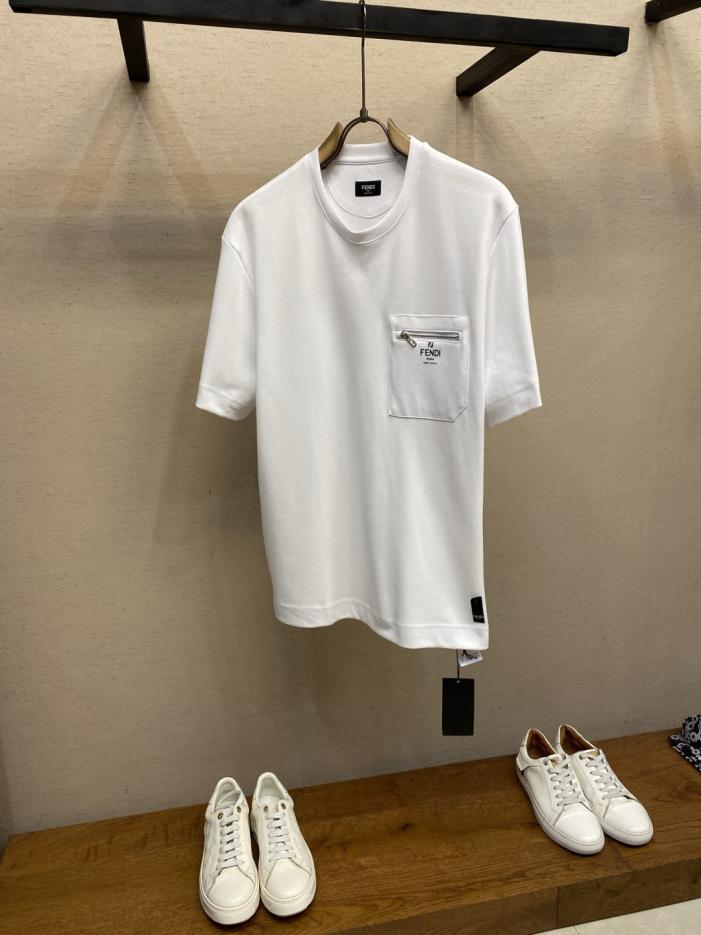designer,replica,clothing,fake,1:1,lv,luxury,high quality Fendi Zipper Pocket Printed Logo Short-Sleeve T-Shirt (ZQD92) designer,replica,clothing,fake,1:1,lv,luxury,high quality Fendi Zipper Pocket Printed Logo Short-Sleeve T-Shirt (ZQD92)