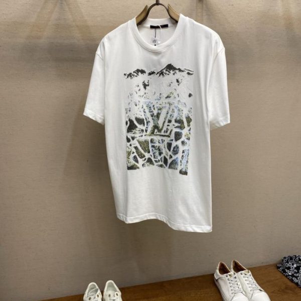 designer,replica,clothing,fake,1:1,lv,luxury,high quality LV Mountain View Flocked Logo Short-Sleeve T-Shirt (ZI4SA)