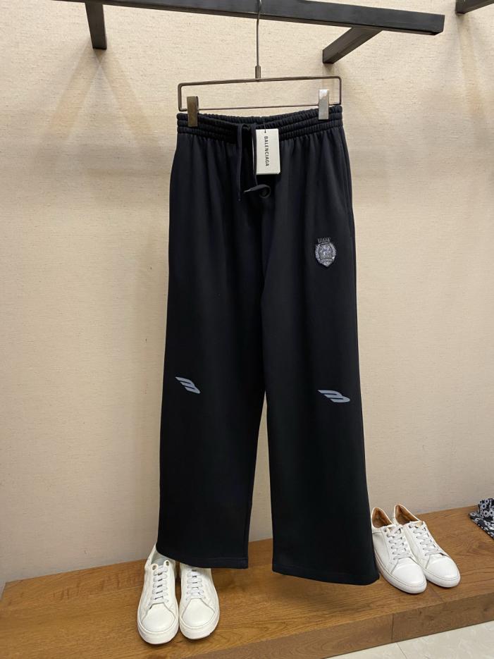designer,replica,clothing,fake,1:1,lv,luxury,high quality Balenciaga 3B FOOTBALL BAGGY Track Pants (57X42) designer,replica,clothing,fake,1:1,lv,luxury,high quality Balenciaga 3B FOOTBALL BAGGY Track Pants (57X42)