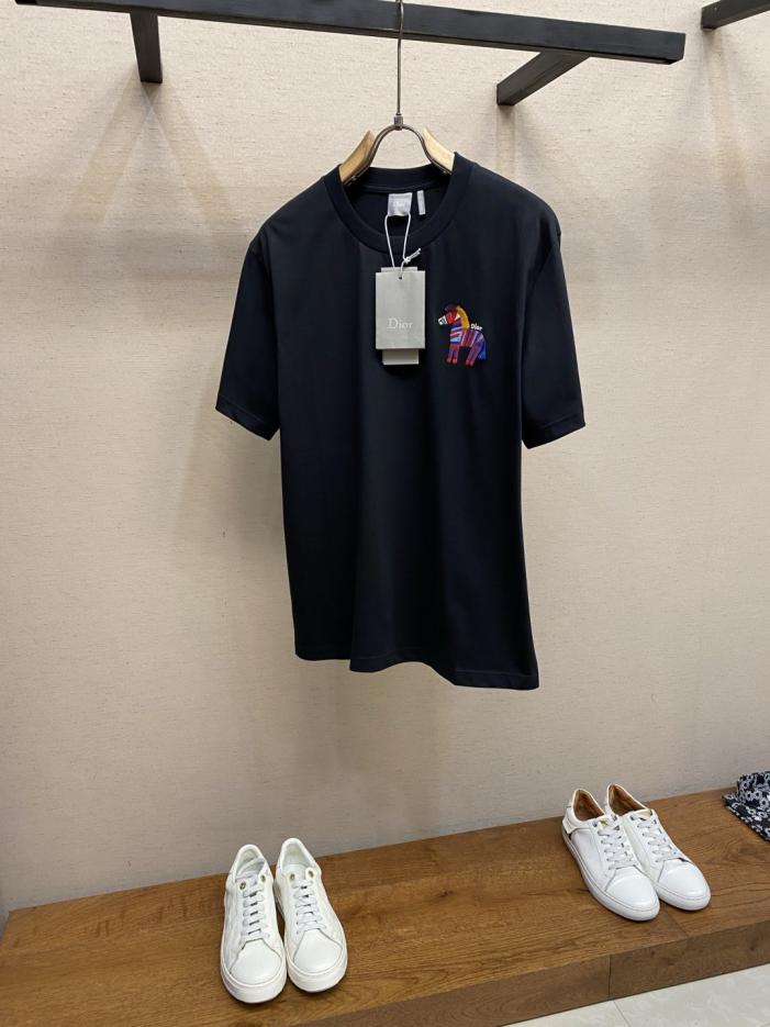 designer,replica,clothing,fake,1:1,lv,luxury,high quality Dior Summer Men’s Collection New T-Shirts (GDVTT) designer,replica,clothing,fake,1:1,lv,luxury,high quality Dior Summer Men’s Collection New T-Shirts (GDVTT)