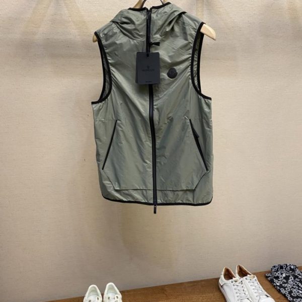 designer,replica,clothing,fake,1:1,lv,luxury,high quality Moncler Hooded Reflective Print Vest (KA5ZS)