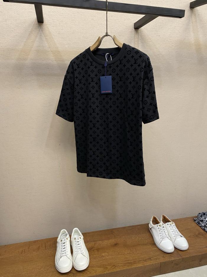 designer,replica,clothing,fake,1:1,lv,luxury,high quality LV flocked monogram print short-sleeved shirt (TAERF) designer,replica,clothing,fake,1:1,lv,luxury,high quality LV flocked monogram print short-sleeved shirt (TAERF)