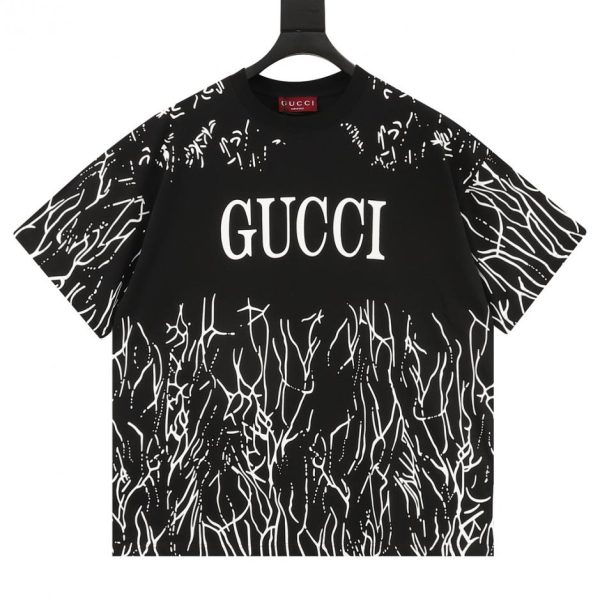 designer,replica,clothing,fake,1:1,lv,luxury,high quality GUCCI New Arrival: All-over Digital Print Branch and Letter Logo Short-Sleeve T-Shirt (5F63)