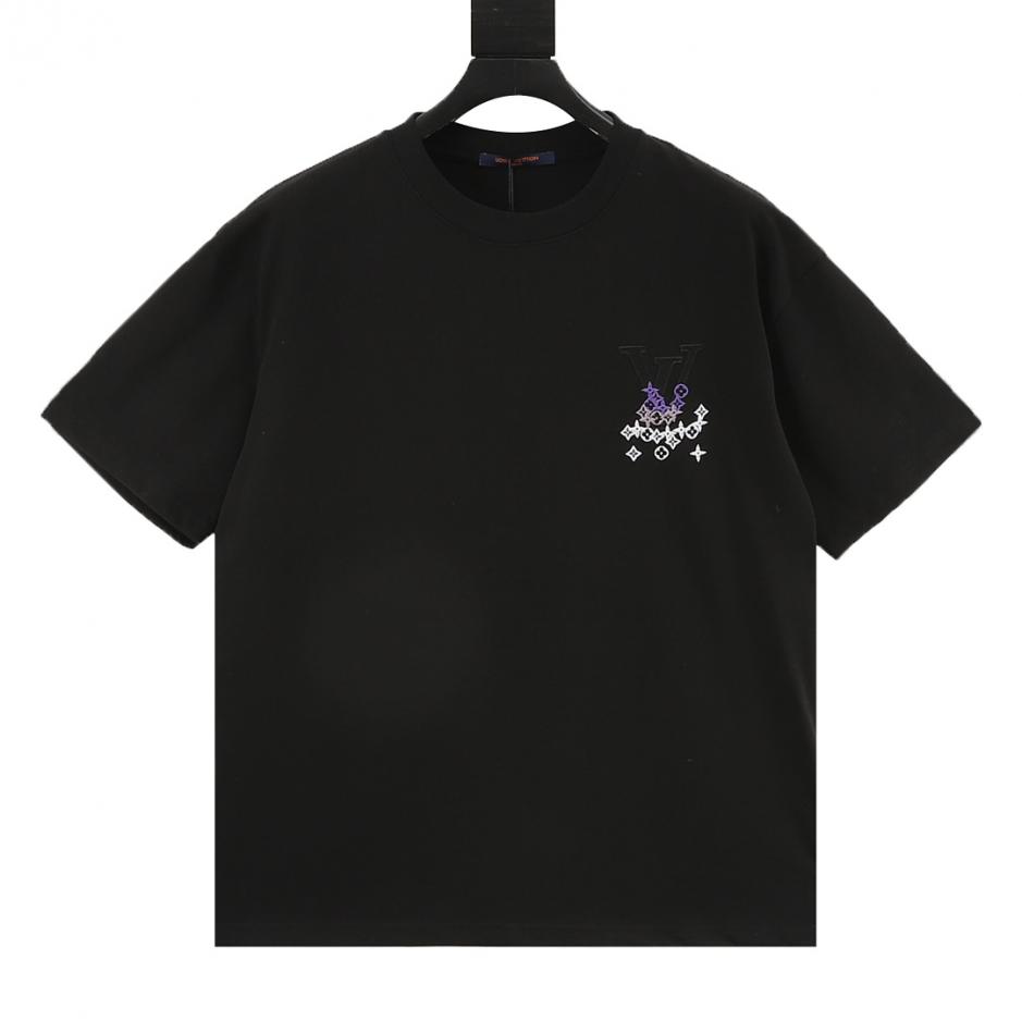 designer,replica,clothing,fake,1:1,lv,luxury,high quality LOUIS VUITTON Gradient Monogram Embroidered Short-Sleeve T-Shirt (9562) designer,replica,clothing,fake,1:1,lv,luxury,high quality LOUIS VUITTON Gradient Monogram Embroidered Short-Sleeve T-Shirt (9562)