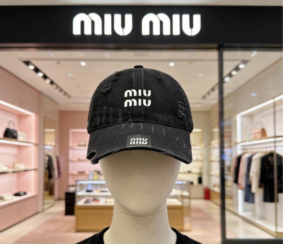 designer,replica,clothing,fake,1:1,lv,luxury,high quality MiuMiu ripped cap (MEO5D6) designer,replica,clothing,fake,1:1,lv,luxury,high quality MiuMiu ripped cap (MEO5D6)