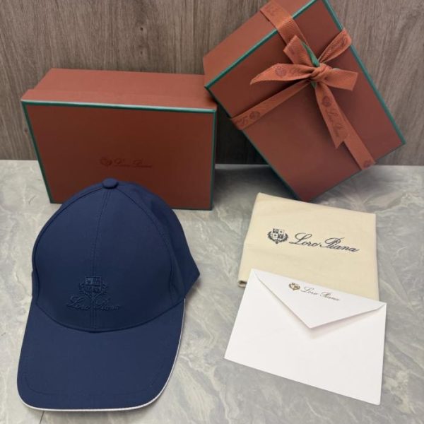 designer,replica,clothing,fake,1:1,lv,luxury,high quality The Loro Piana Storm System baseball cap features the brand’s shield-shaped emblem and handwritten Loro Piana (VBGIHW) logo on the front.