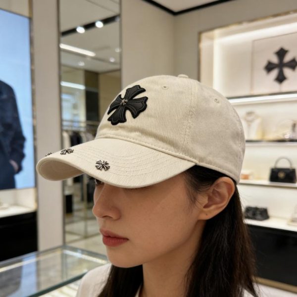 designer,replica,clothing,fake,1:1,lv,luxury,high quality Chrome Hearts Distressed Cross Baseball Cap (O7CTUB)