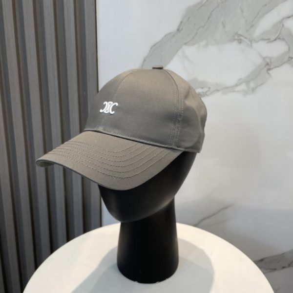designer,replica,clothing,fake,1:1,lv,luxury,high quality CELINE’s latest baseball cap with minimalist lettering, a style worn by celebrities (KK5MG5)