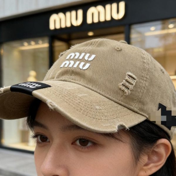 designer,replica,clothing,fake,1:1,lv,luxury,high quality MiuMiu ripped cap (6K2BKJ)
