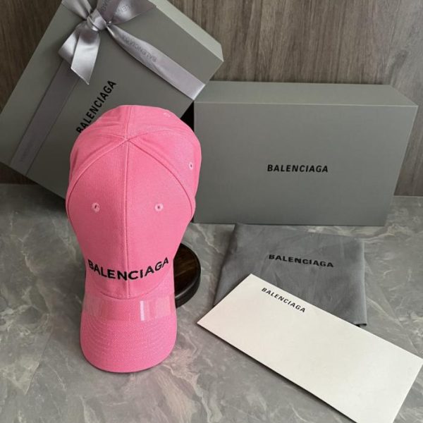 designer,replica,clothing,fake,1:1,lv,luxury,high quality Balenciaga baseball cap (retail import version) with Balenciaga embroidered logo on the front (MKQ8TI)