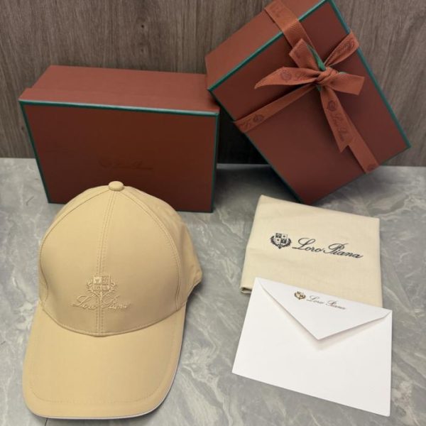 designer,replica,clothing,fake,1:1,lv,luxury,high quality The Loro Piana Storm System baseball cap features the brand’s shield logo embroidered on the front, along with the handwritten Loro Piana (STB9QH) lettering.