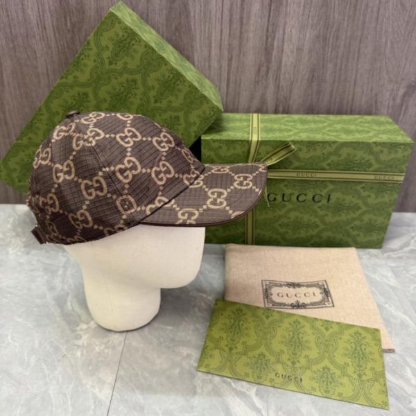 designer,replica,clothing,fake,1:1,lv,luxury,high quality GUCCI baseball cap (embossed with “GUCC(30GTB2)”)