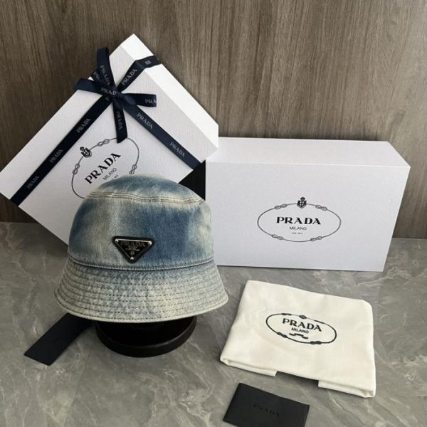 designer,replica,clothing,fake,1:1,lv,luxury,high quality Prada bucket hat, original custom-made, Prada’s iconic street style bucket hat (8J4ODX).