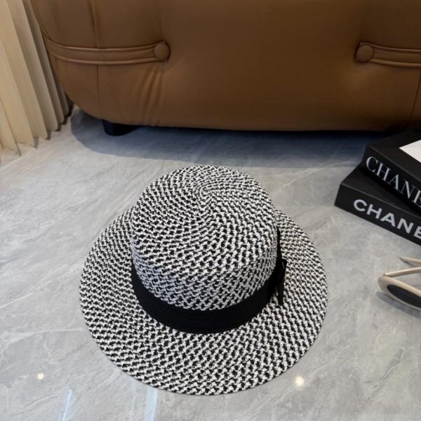 designer,replica,clothing,fake,1:1,lv,luxury,high quality CHANEL’s new flat-top straw hat (8UEB5H)