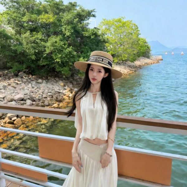 designer,replica,clothing,fake,1:1,lv,luxury,high quality DIOR’s new versatile flat-top straw hat with webbing (Y8I9H4)
