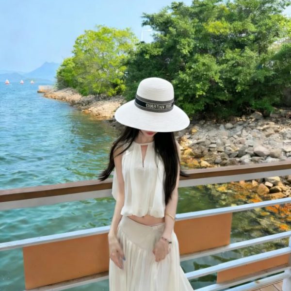 designer,replica,clothing,fake,1:1,lv,luxury,high quality DIOR’s new versatile bucket hat/straw hat with webbing (R82D2N)