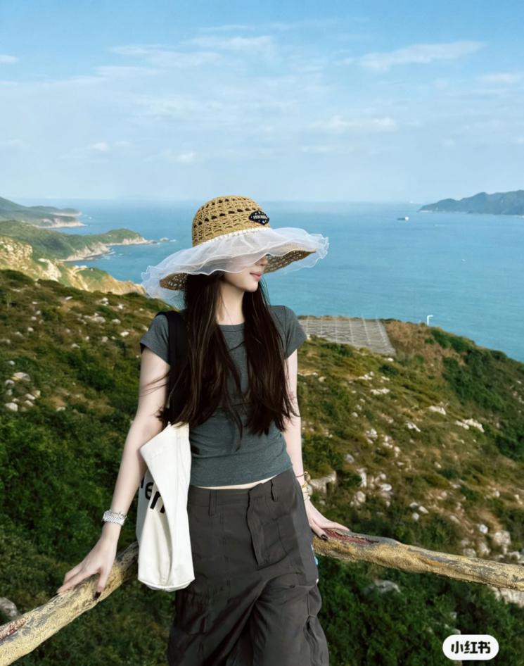 designer,replica,clothing,fake,1:1,lv,luxury,high quality MIUMIU Original Authentic Beach Hat, Wide-brimmed (2T2B1M) designer,replica,clothing,fake,1:1,lv,luxury,high quality MIUMIU Original Authentic Beach Hat, Wide-brimmed (2T2B1M)