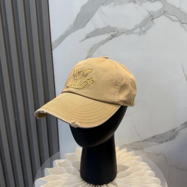 designer,replica,clothing,fake,1:1,lv,luxury,high quality Louis Vuitton high-end embroidered baseball cap (559F2J)