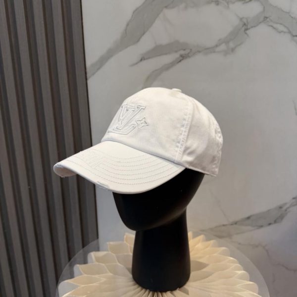 designer,replica,clothing,fake,1:1,lv,luxury,high quality Louis Vuitton high-end embroidered baseball cap (ZSUSK6)