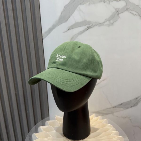 designer,replica,clothing,fake,1:1,lv,luxury,high quality The Matin Kim embroidered baseball cap (OOTLT6) is a huge hit in South Korea.
