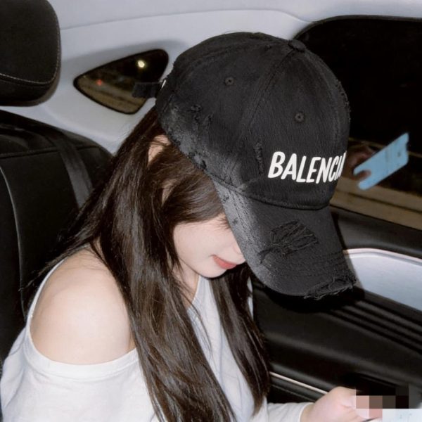 designer,replica,clothing,fake,1:1,lv,luxury,high quality Balenciaga washed and ripped baseball cap (QVCELE)