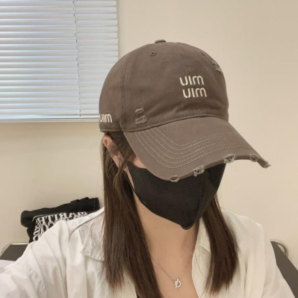 designer,replica,clothing,fake,1:1,lv,luxury,high quality MIUMIU New Solid Color Embroidered Baseball Cap (350GJU)