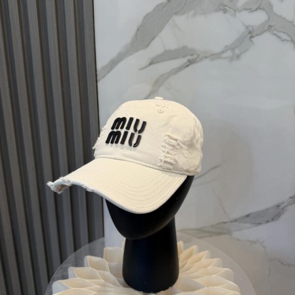 designer,replica,clothing,fake,1:1,lv,luxury,high quality MIUMIU Spring 2026 New Baseball Cap (OQAV30)